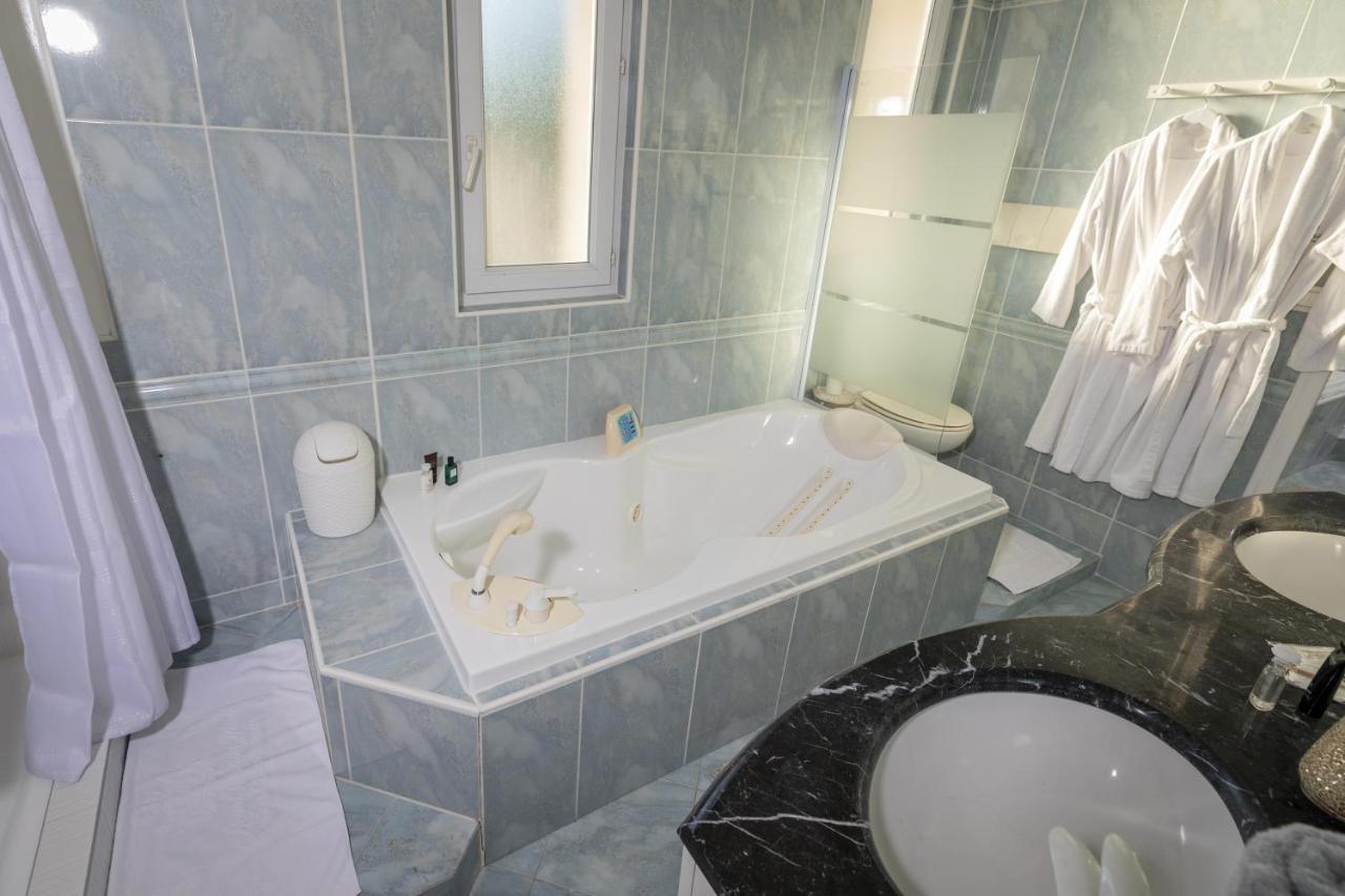Domaine La Corniche Bed & Breakfast Bayon Dış mekan fotoğraf